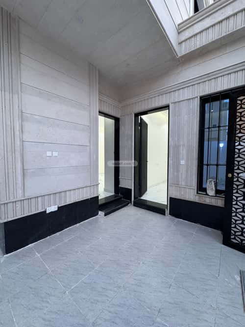 Floor 249 SQM with 6 Bedrooms Al-Awaly, West Riyadh, Riyadh