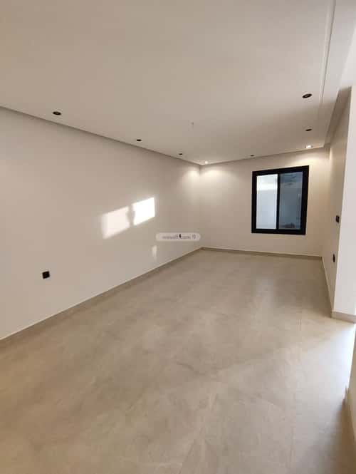 8 bedroom villa in Al Furusiyah