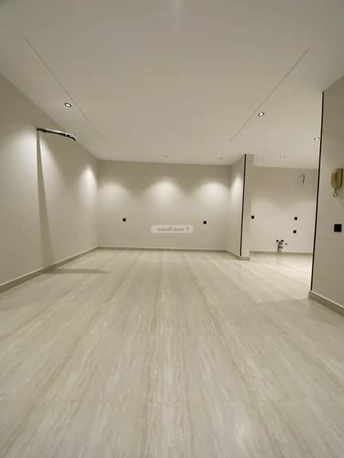 Apartment 269 SQM with 5 Bedrooms Al-Qurayyat, Alttayif