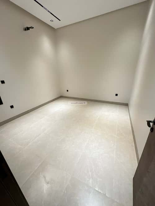 فيلا 200 متر مربع شمالية على شارع 20م الشراع، شمال جدة، جدة