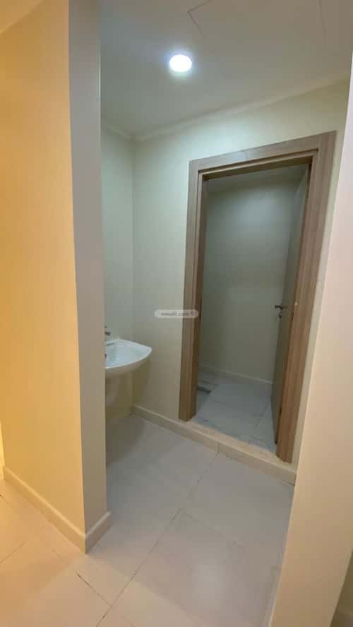 فيلا 307 متر مربع جنوبية شرقية على شارع 20م المنصورة، خميس مشيط