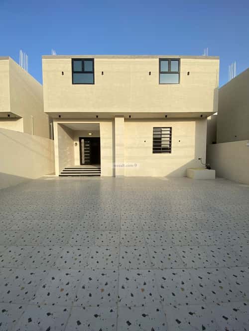 Villa 210 SQM Facing East on 20m Width Street Gourana, Makkah Al Mukarramah