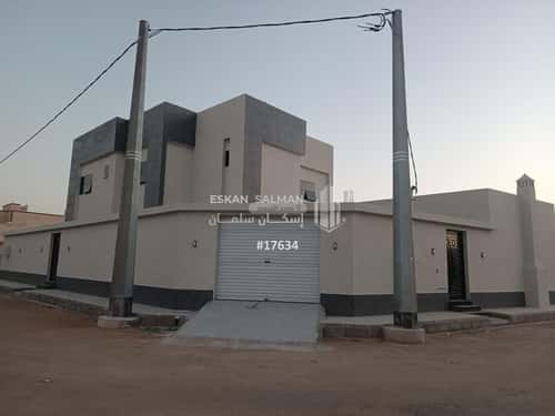 فيلا 435 متر مربع شمالية شرقية على شارع 15م القادسية، البدائع