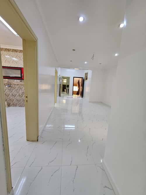 Floor 154 SQM with 4 Bedrooms Al-Musayyif, Tbwk