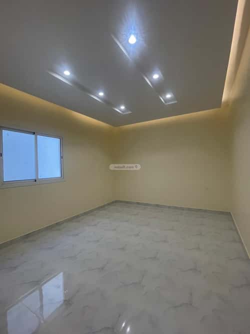 فيلا 360 متر مربع شرقية على شارع 20م قرطبة، حائل