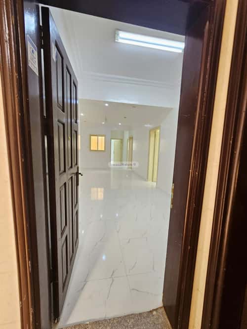 Apartment with 4 Bedrooms Al-Musayyif, Tbwk