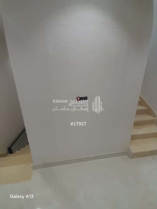 Floor 283 SQM with 7 Bedrooms Al-Janadriyah, East Riyadh, Riyadh