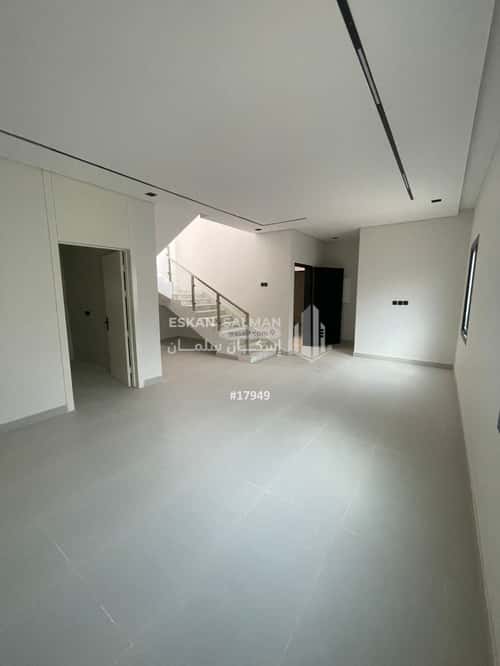 فيلا 267 متر مربع شرقية على شارع 15م الجنادرية، شرق الرياض، الرياض