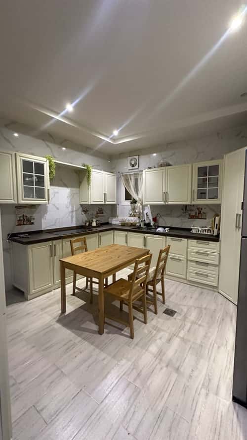 Apartment with 5 Bedrooms Al Rabbwah, North Jeddah, Jeddah