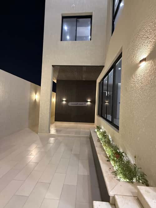 فيلا 375 متر مربع شمالية على شارع 15م الوسام، خميس مشيط