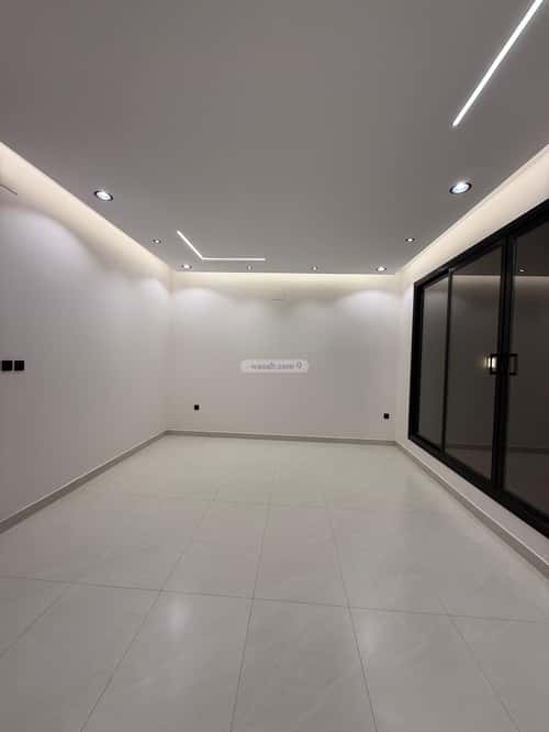 فيلا 375 متر مربع شمالية على شارع 15م الوسام، خميس مشيط