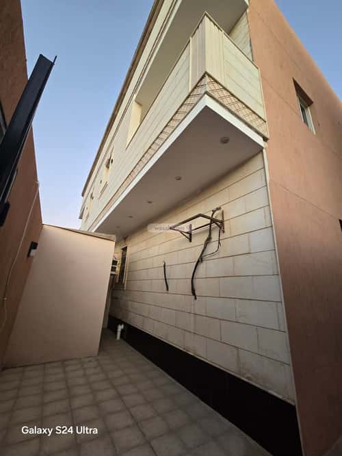 فيلا 286 متر مربع شمالية شرقية على شارع 15م الياقوت، شمال جدة، جدة