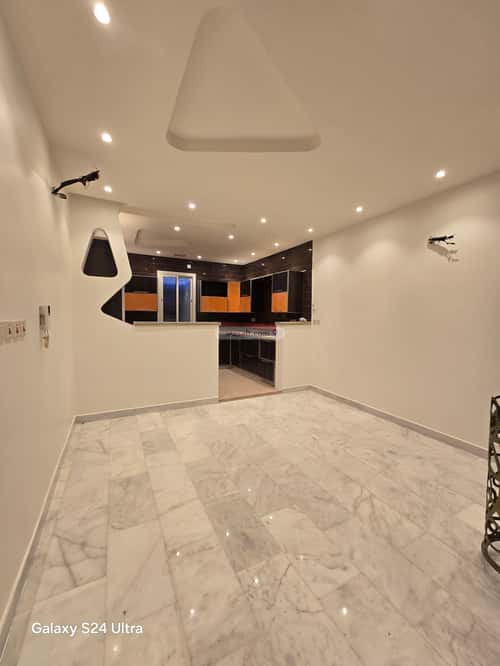 فيلا 286 متر مربع شمالية شرقية على شارع 15م الياقوت، شمال جدة، جدة