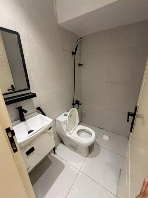 Apartment with 3 Bedrooms Dahrat Laban, West Riyadh, Riyadh