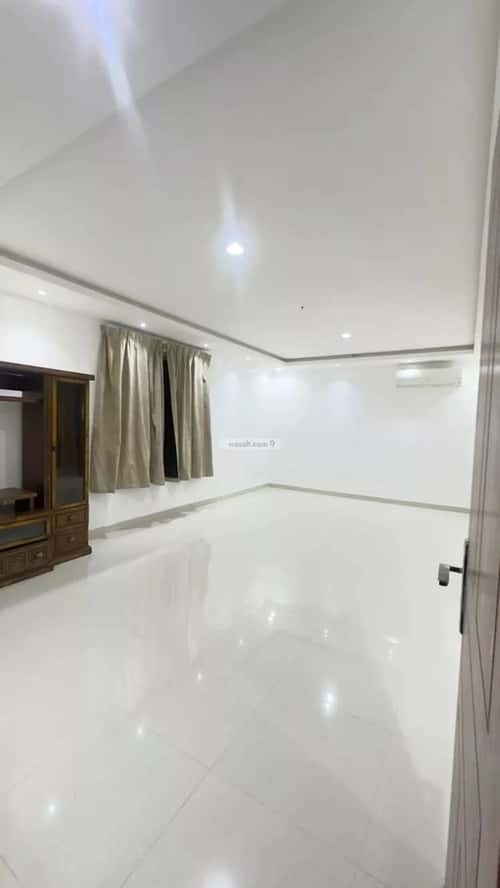 شقة 5 غرف في الملقا