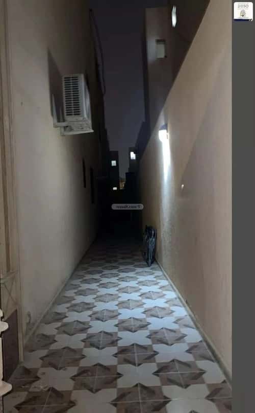 فيلا 425 متر مربع جنوبية على شارع 15م إشبيلية، شرق الرياض، الرياض