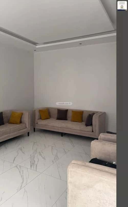 فيلا 419 متر مربع شمالية على شارع 15م العند، خميس مشيط