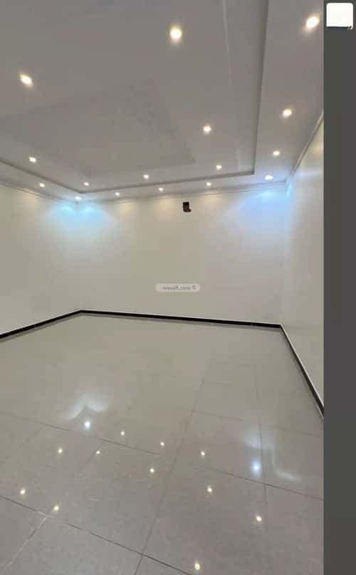 فيلا 215 متر مربع جنوبية غربية على شارع 20م ظهرة لبن، غرب الرياض، الرياض