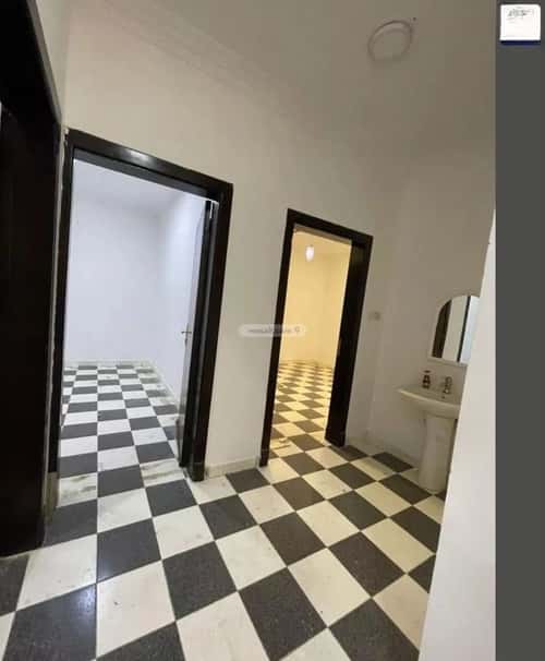 فيلا 200 متر مربع شمالية شرقية على شارع 20م العوالي، غرب الرياض، الرياض