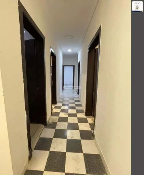 فيلا 200 متر مربع شمالية شرقية على شارع 20م العوالي، غرب الرياض، الرياض