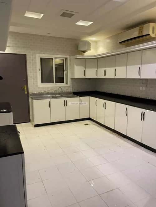 3 bedroom floor in Al Aridh