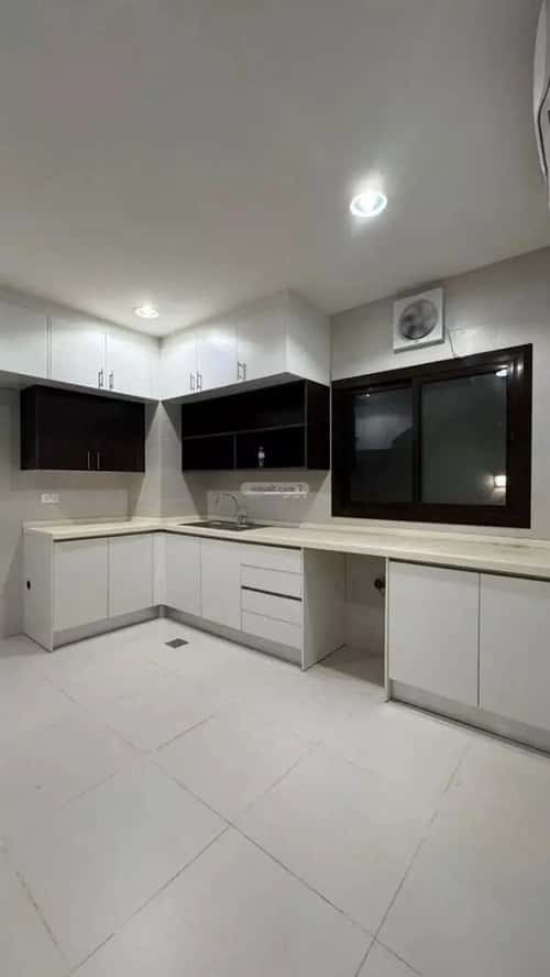 فيلا 285 متر مربع واجهة شمالية ب 4 غرف الصواري، شمال جدة، جدة