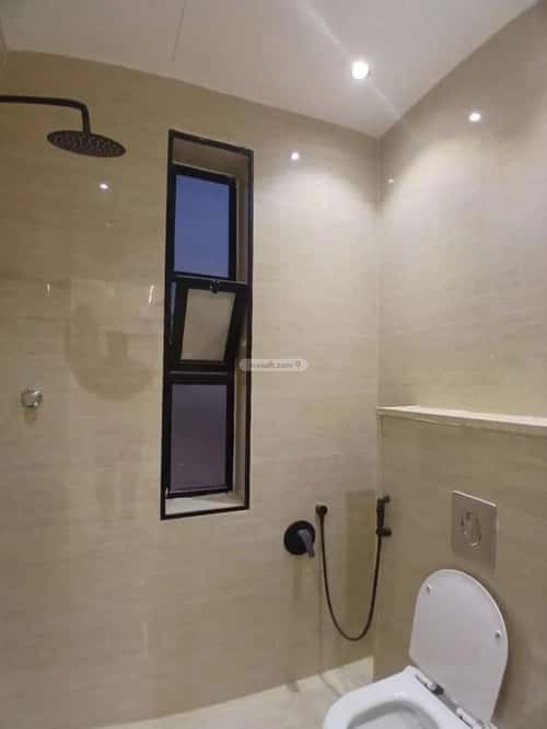 5 bedroom villa in Al Janadriyah