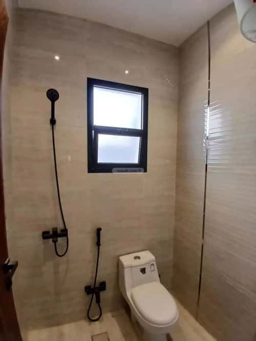 5 bedroom floor in Al Rimal