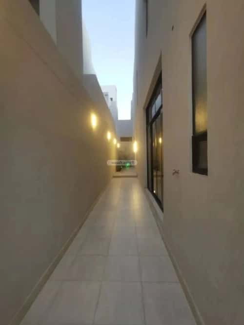 فيلا 312 متر مربع شمالية على شارع 18م الرمال، شرق الرياض، الرياض