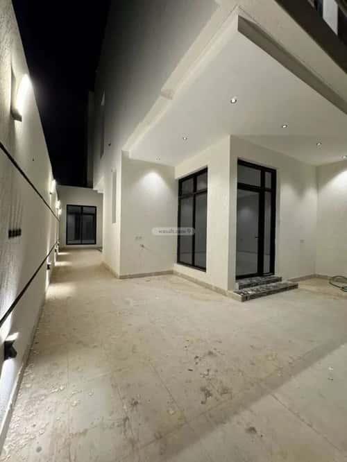 فيلا 395 متر مربع جنوبية على شارع 18م الخليج، شرق الرياض، الرياض