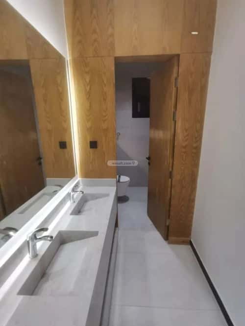 4 bedroom villa in Al Janadriyah