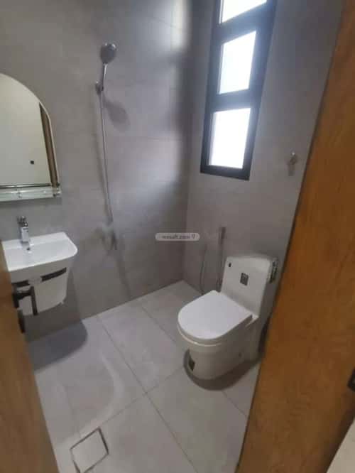 فيلا 4 غرف في الجنادرية