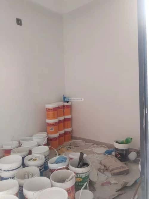 Floor 298 SQM with 5 Bedrooms Ar-Rimal, East Riyadh, Riyadh