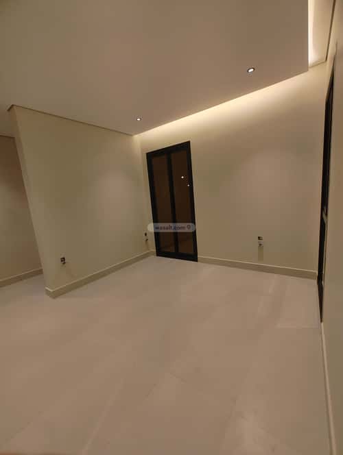 فيلا 318 متر مربع جنوبية غربية على شارع 15م العارض، شمال الرياض، الرياض