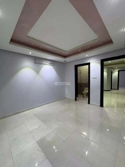 Villa 312 SQM Facing East with 5 Bedrooms Al-Muanisiyah, East Riyadh, Riyadh