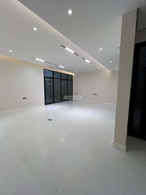 6 bedroom villa in Al Mahdiyyah