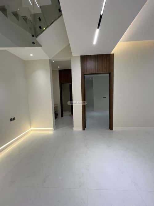 فيلا 300 متر مربع شمالية على شارع 20م المهدية، غرب الرياض، الرياض