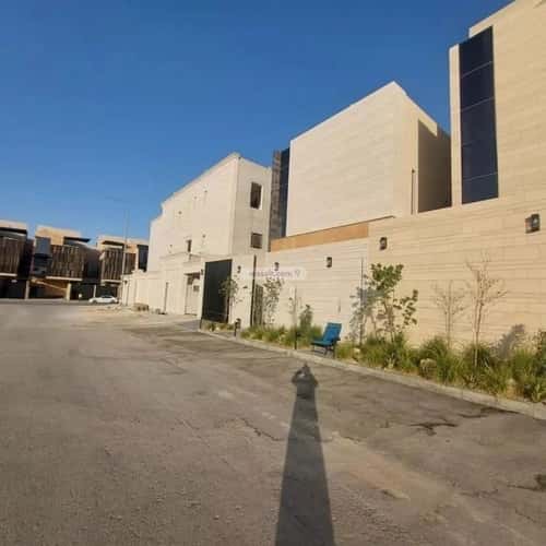 فيلا 337 متر مربع جنوبية على شارع 20م النرجس، شمال الرياض، الرياض