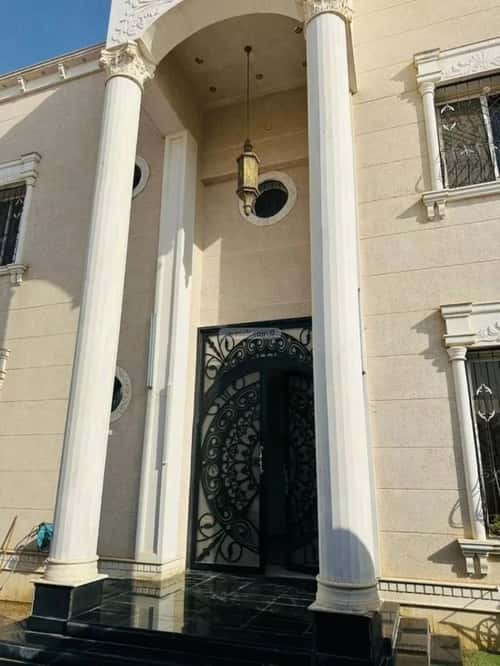 7 bedroom villa in Al Rimal