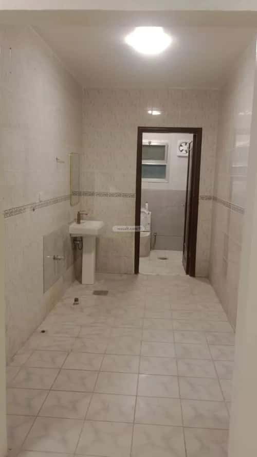 دور 600 متر مربع ب 5 غرف العليا، وسط الرياض، الرياض