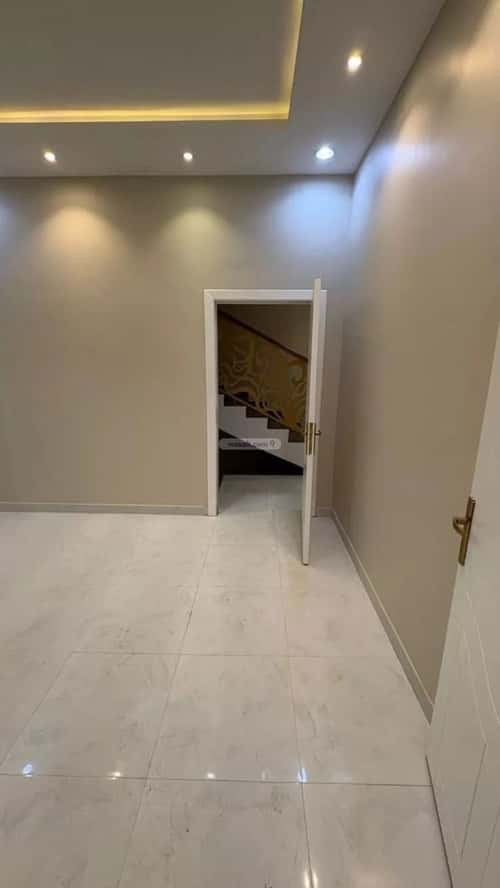 فيلا 200 متر مربع واجهة غربية ب 6 غرف المهدية، غرب الرياض، الرياض