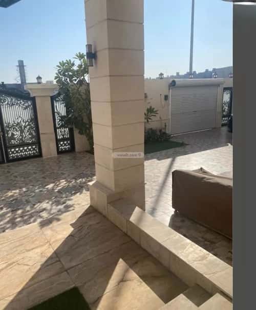 Villa 826 SQM Facing East on 25m Width Street Al Muntazah, Aldammam