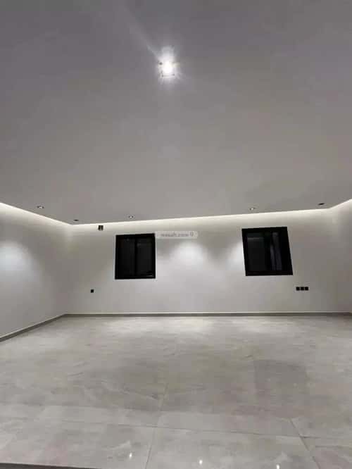 فيلا 300 متر مربع شرقية على شارع 15م الشفاء، جنوب الرياض، الرياض