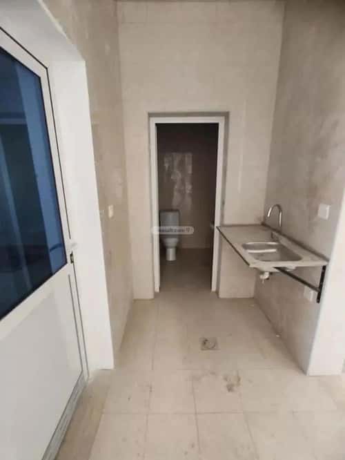 مستودع  في طيبة