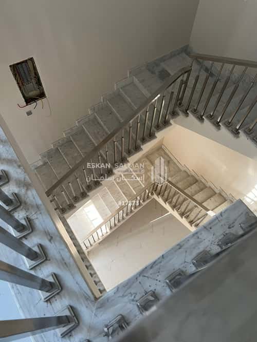 Villa 428 SQM Facing North on 15m Width Street West Courtyard, Bariduh