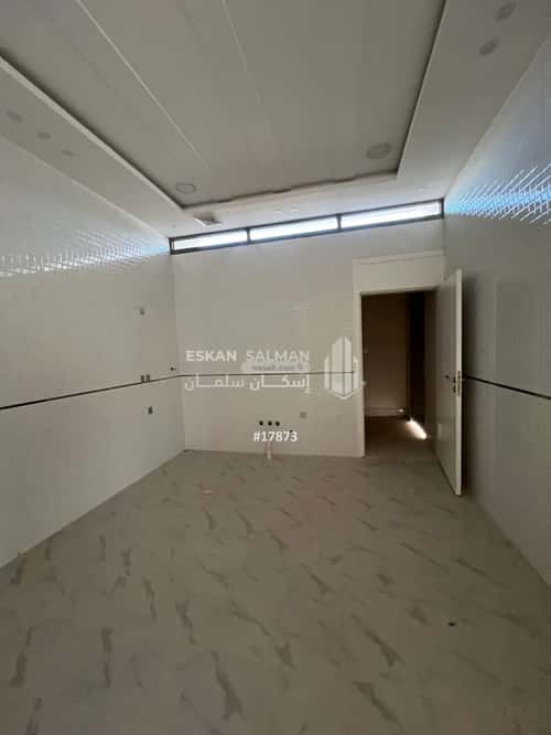 فيلا 428 متر مربع شمالية على شارع 15م رواق الغربي، بريدة