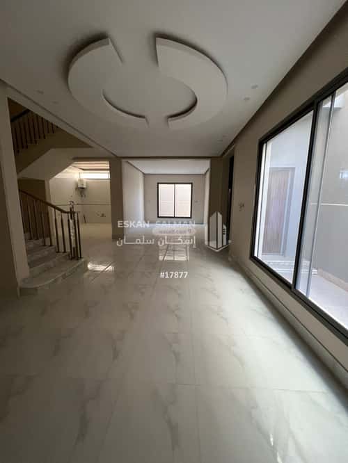 Villa 300 SQM Facing South on 15m Width Street West Courtyard, Bariduh