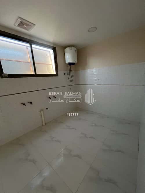 Villa 300 SQM Facing South on 15m Width Street West Courtyard, Bariduh