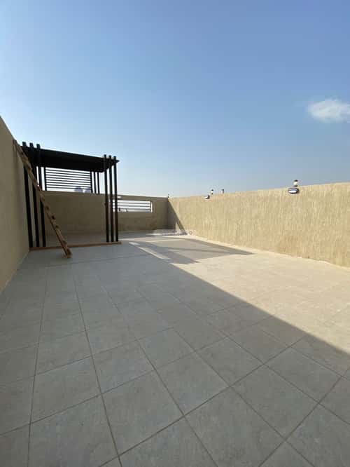 5 bedroom floor in Al Rimal