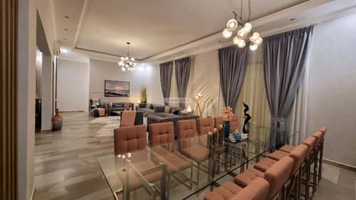 فيلا 900 متر مربع شمالية على شارع 18م ظهره العودة غرب، الدرعية